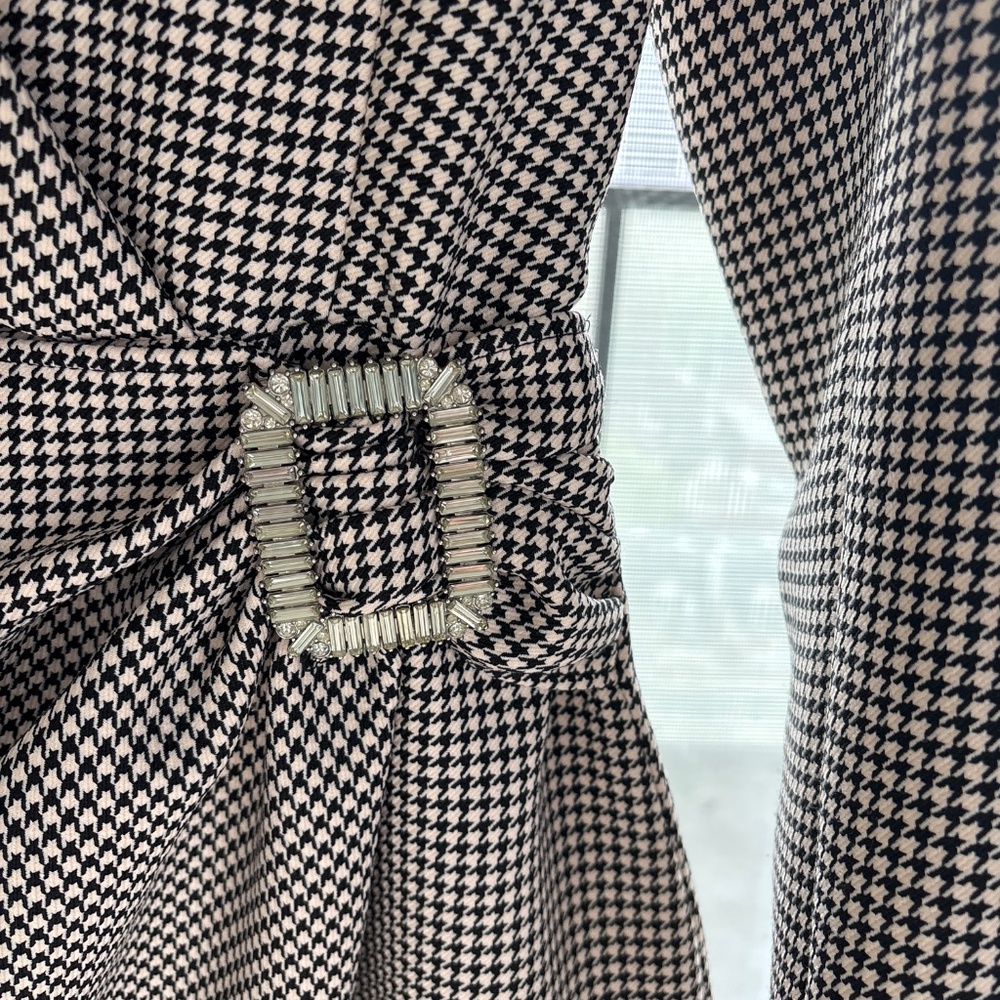 Zara dress - Picture 2 of 3